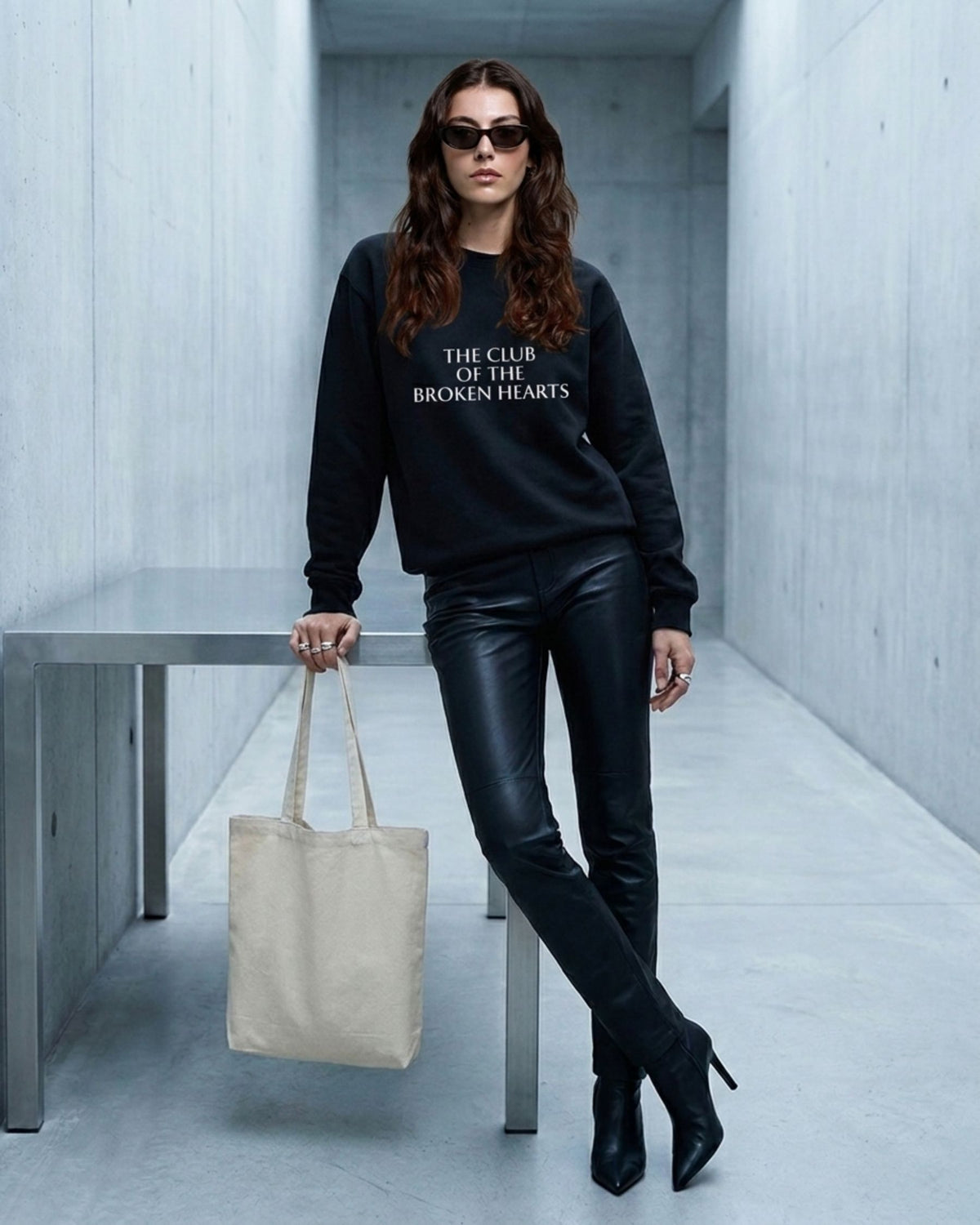 THE CLUB SWEAT